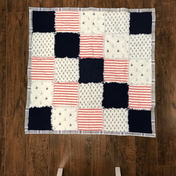 Handmade rag quilt, matching throw pillow shams - Picture 5 of 8